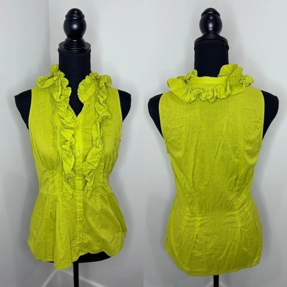Eci Green Ruffle Sleeveless Button Up Blouse (S)